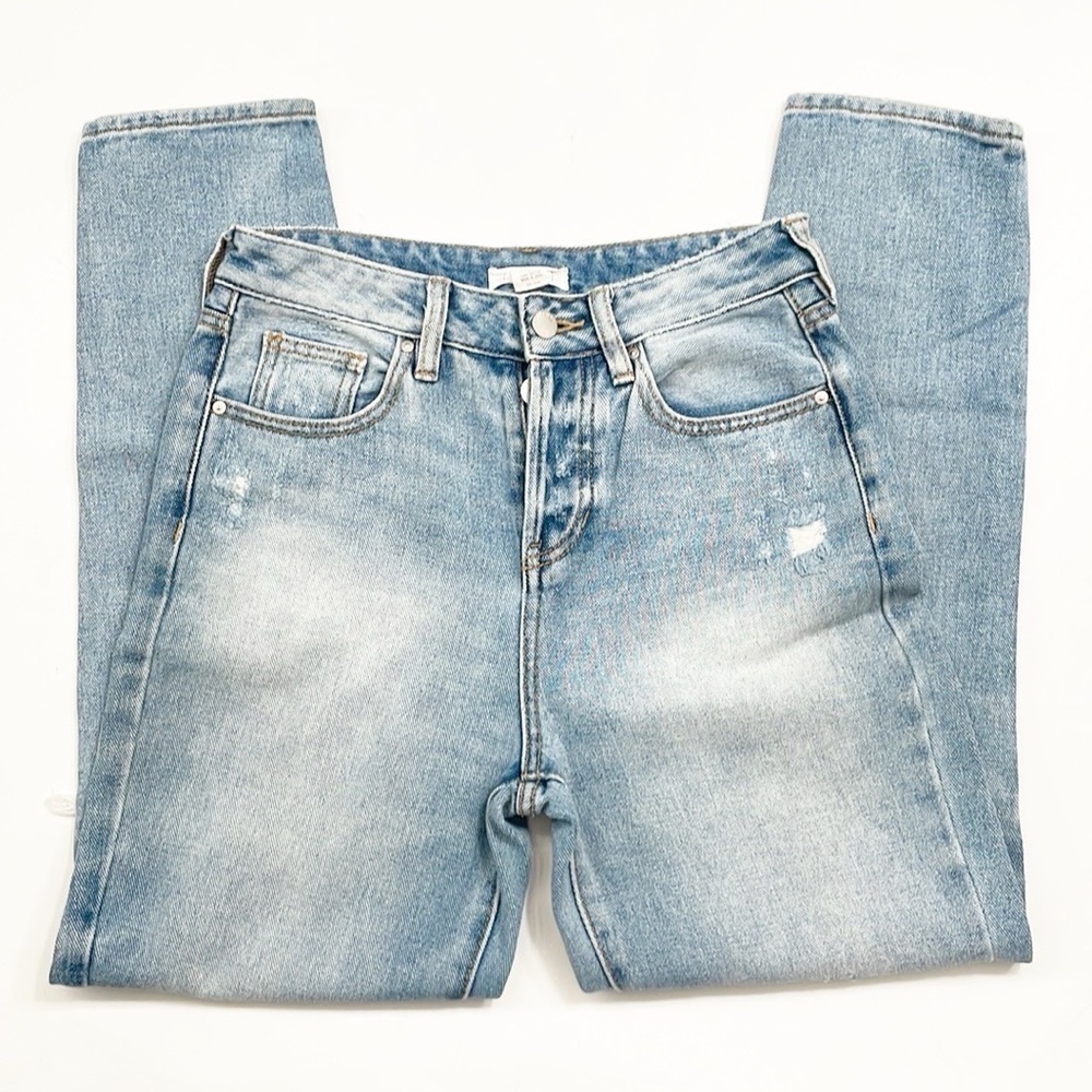 Ivy & Main light wash high waisted distressed denim jeans